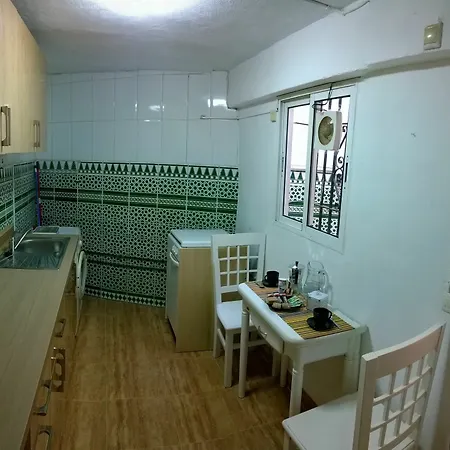 Guest house Casa Patio De La Vega 3*